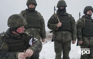 В РФ обещают работу, чтобы заманить людей на фронт, пишет СМИ