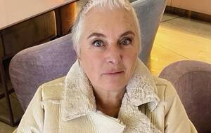 Когда приходят ненастья, малыши в самом теплом доме клана кублятся на печи и слушают про голодный год