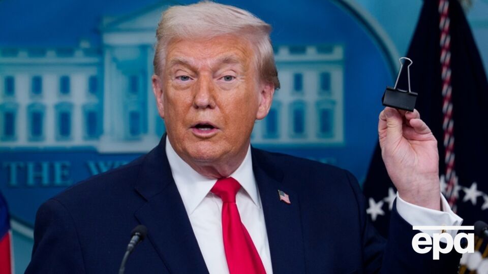 Трамп пожаловался, что ему не хотят отдавать остров