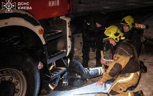 Чотирьох працівників ДСНС президент України нагородив орденами "За мужність" ІІІ ступеня