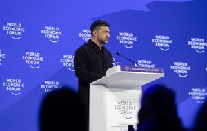 2025 рік минув у розмовах про далекобійне озброєння для України, але тепер їх немає, зазначив у Давосі Зеленський