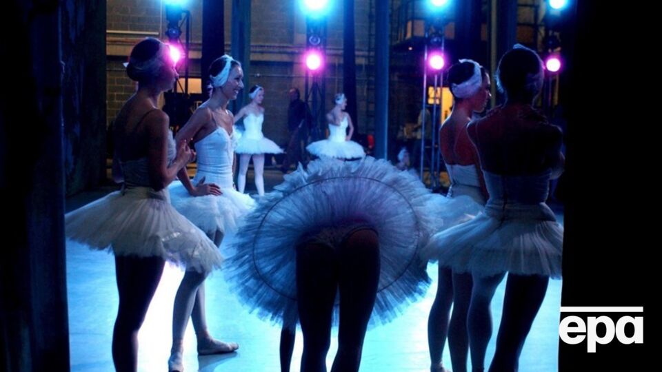 На сцене Большого театра в Москве появилась нецензурная надпись