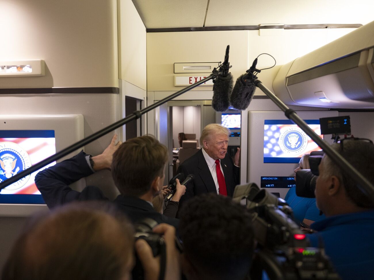 Зеленский и Путин хотят заключить сделку, утверждает Трамп