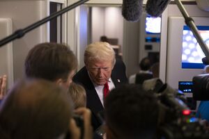 Если Путин "использует свои деньги", то "это нормально", сказал Трамп