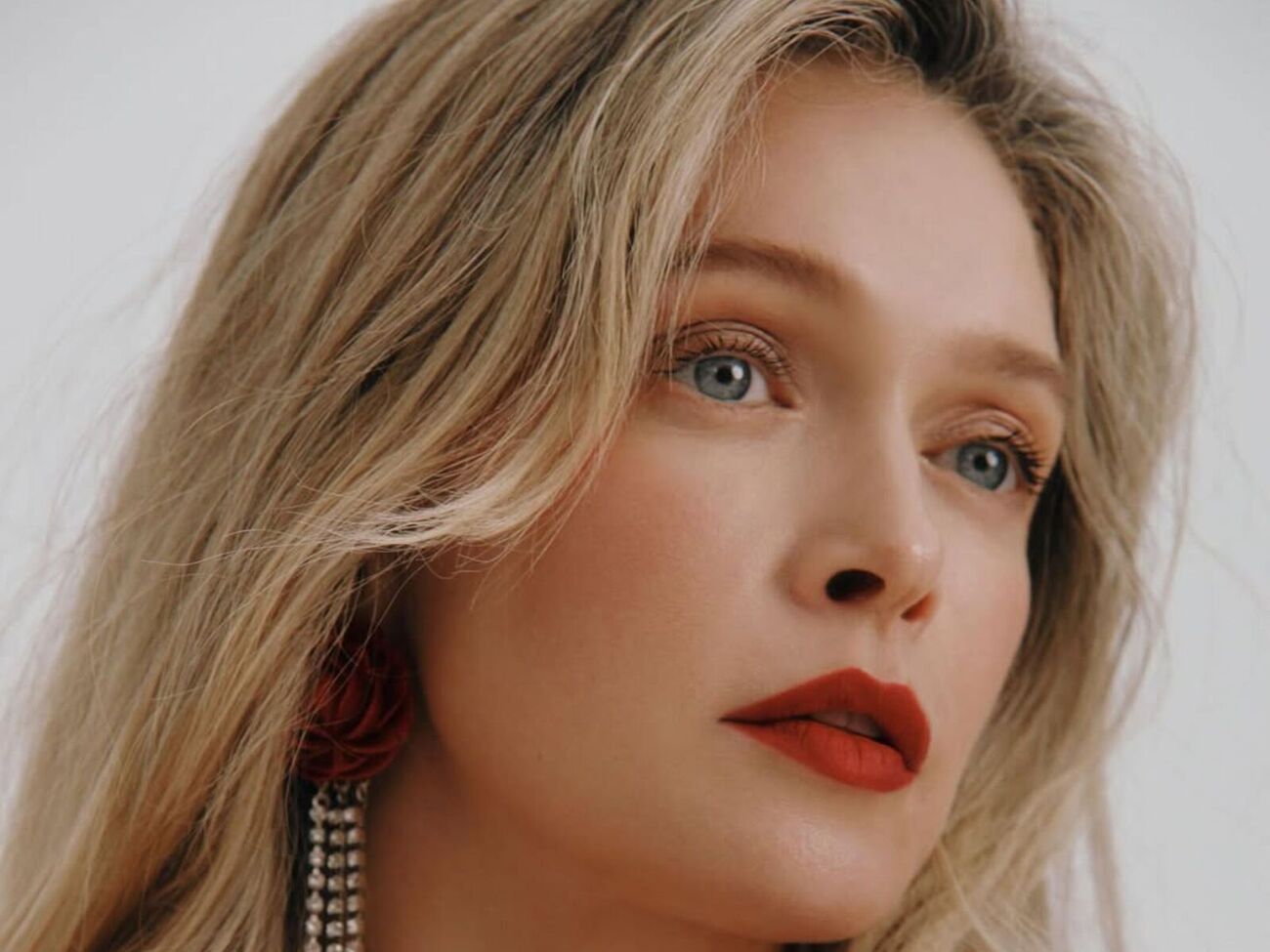 Брежнева проигнорировала критику в сети