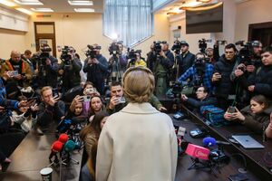 То, как власти Украины ведут политически чувствительные расследования, будет иметь последствия далеко за пределами текущего кризиса, говорится в статье IBT