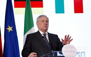 Европа гарантировала независимость Украины, отметил Таяни
