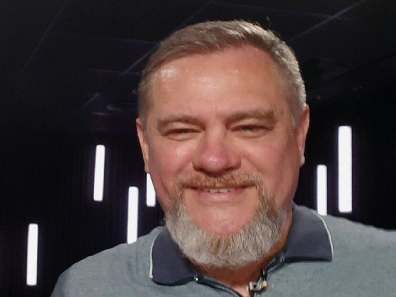 Старый дед Трамп чувствовал, как молодой красавец переключил на себя внимание избирателей