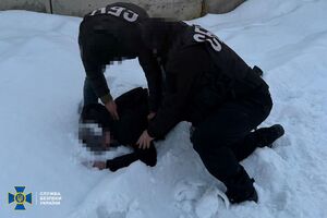 Затриманих підозрюють у зборі інформації про об'єкти військової і критичної інфраструктури України