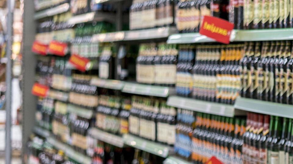 В Кременчуге мужчина не рассчитался за пиво и покинул магазин, суд назначил ему наказание, написали СМИ