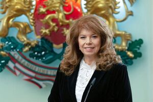 Ранее Йотова была вице-президентом страны