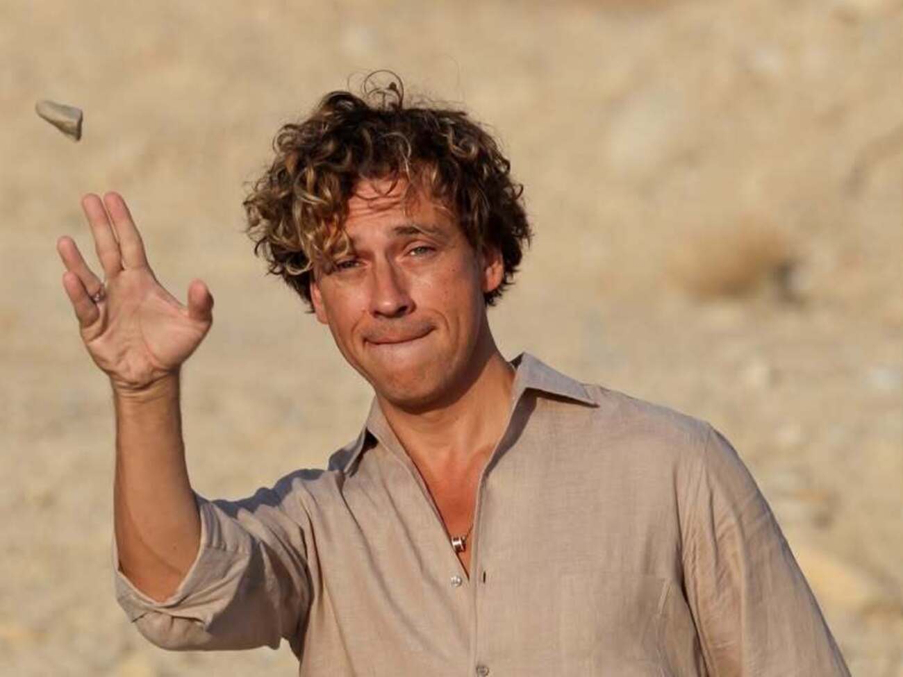 Уперше свій новий образ артист показав у мережі 19 січня