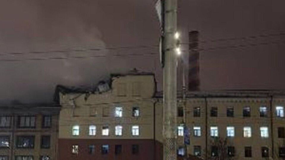 Під час нічної атаки серйозно пошкоджено кондитерську фабрику Roshen, розповів Порошенко