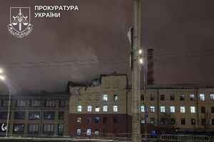 Під час нічної атаки серйозно пошкоджено кондитерську фабрику Roshen, розповів Порошенко