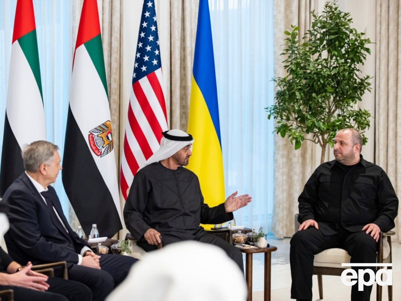 Встреча делегаций США, РФ и Украины 24 января продлилась свыше трех часов, сообщили СМИ