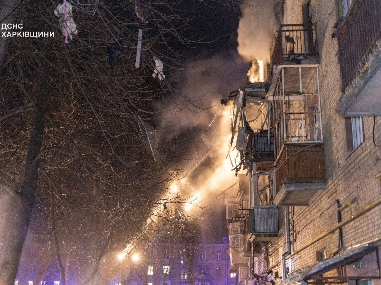 В Харькове из-за массированной атаки российских БПЛА повреждены гражданские объекты, рассказали в МВД