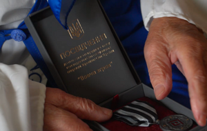 Почесні нагрудні знаки "Вовча зграя" здобуло троє ветеранів ОУН-УПА