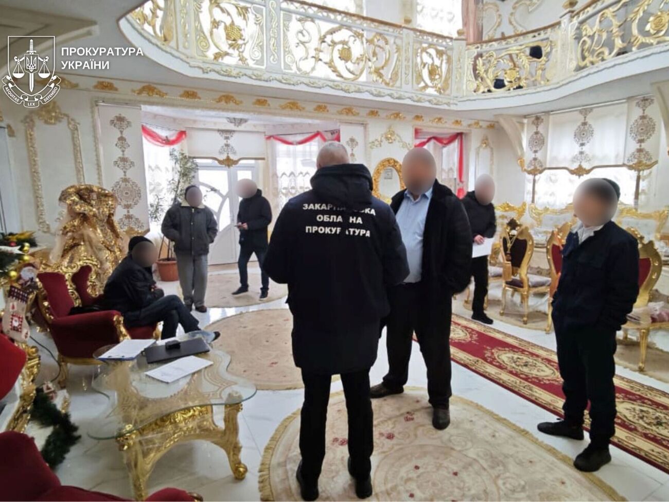 Депутату инкриминируют предоставление заведомо недостоверной декларации и легализацию доходов, полученных преступным путем