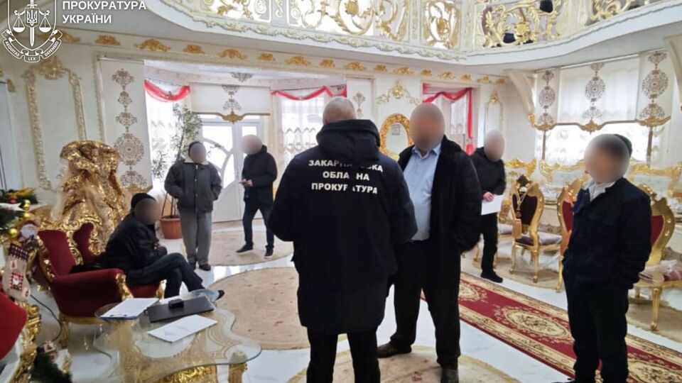 Депутату инкриминируют предоставление заведомо недостоверной декларации и легализацию доходов, полученных преступным путем