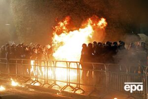 Сутички протестувальників і поліції сталися біля будівлі уряду