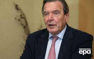 Шредер заявил, что не считает РФ "страной варваров"