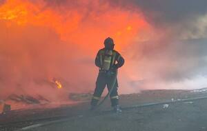 Дрони атакували Слов'янський НПЗ у РФ, там виникла пожежа