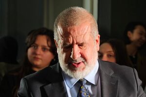 Шредер вчинив, як пристаріла повія