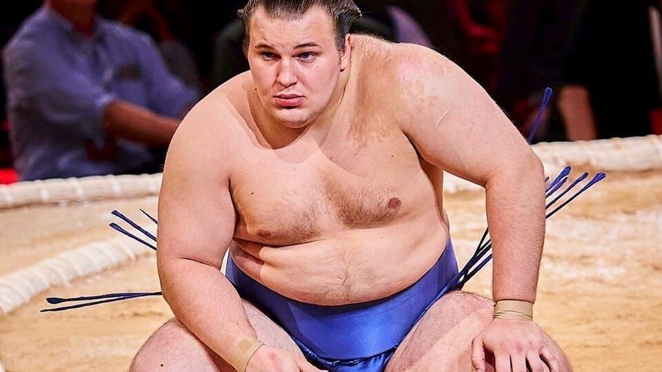 Спортсмен дебютував у липні 2023 року