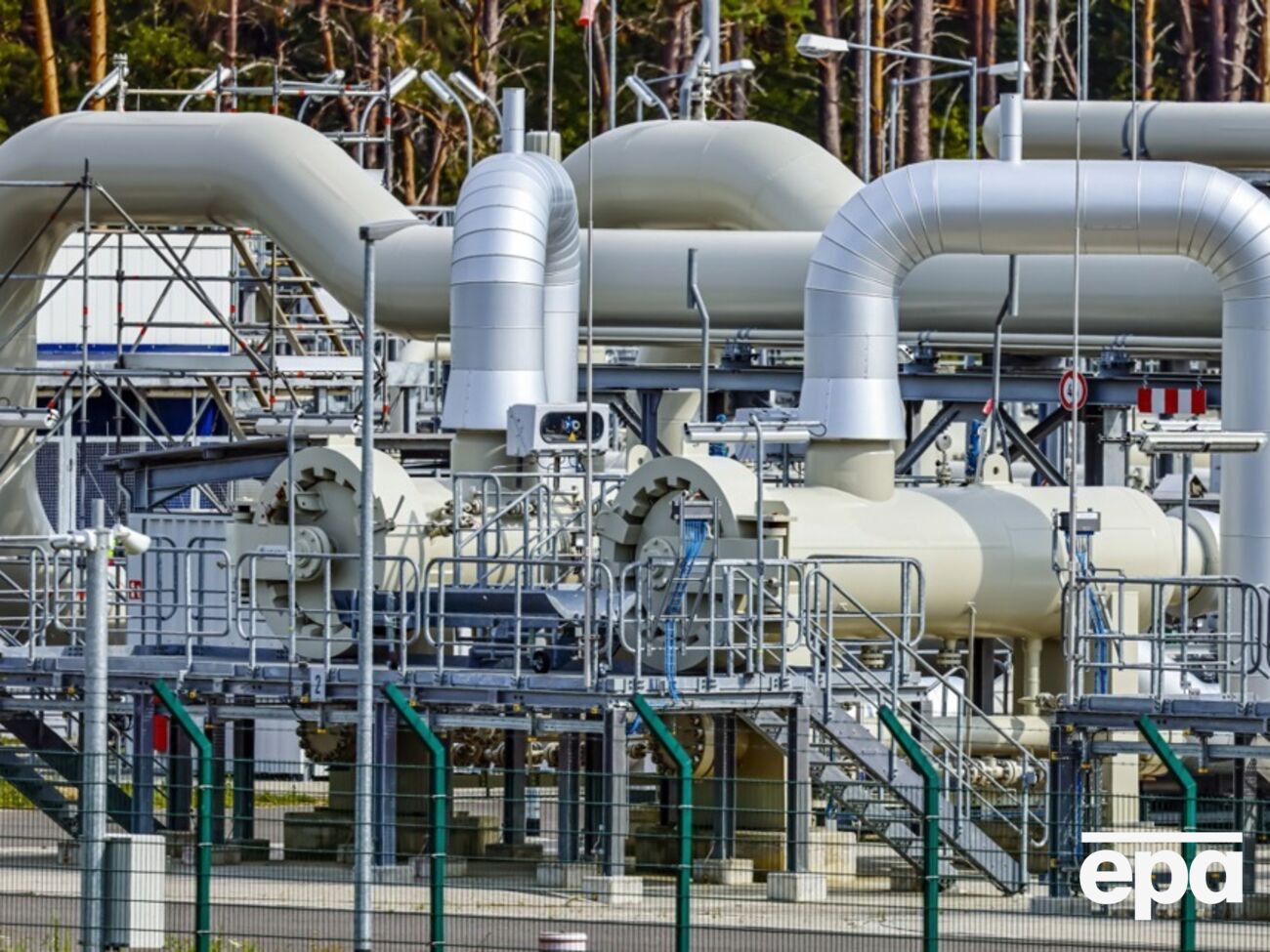 Усі 27 країн – членів Євросоюзу офіційно ухвалили постанову про поступове припинення імпорту російського газу до ЄС