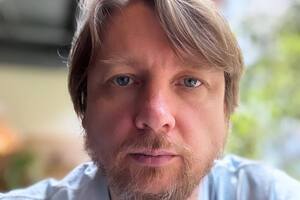 Директора "Исландии" называют "правой рукой" "черного" политтехнолога Владимира Петрова