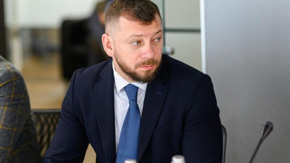 Нардепам платять за голосування, стверджує Клименко