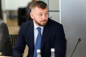 Нардепам платять за голосування, стверджує Клименко