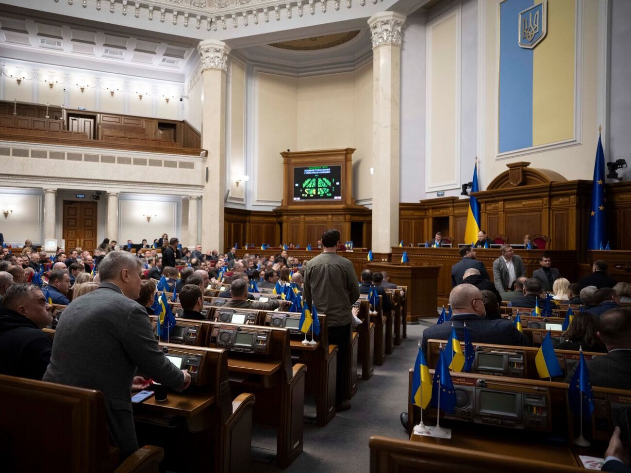 Підозри в корупційних злочинах дістав 41 чинний нардеп, розповіли в САП