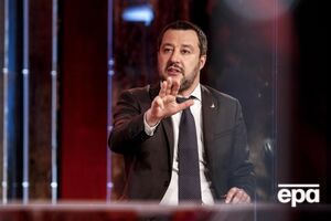 Сальвини (на фото) утверждает, что Зеленский "должен выбрать между поражением и разгромом"