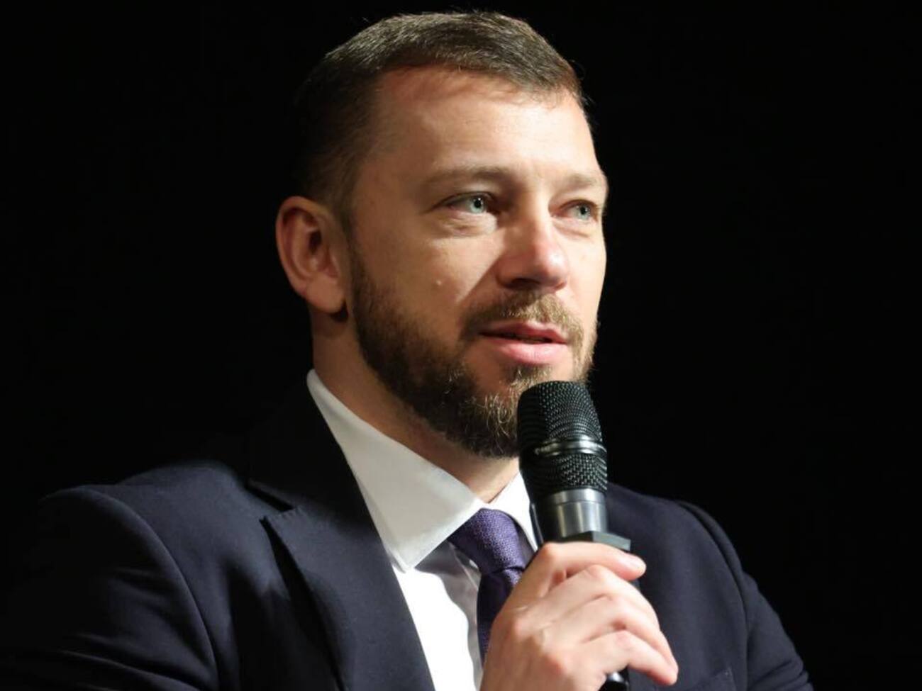 На сайте Интерпола необязательно выставлять "красную карточку", отметил Клименко