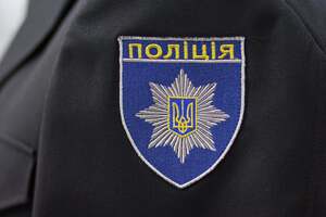 Чоловіка, який відкрив вогонь по поліцейських, розшукували за вбивство