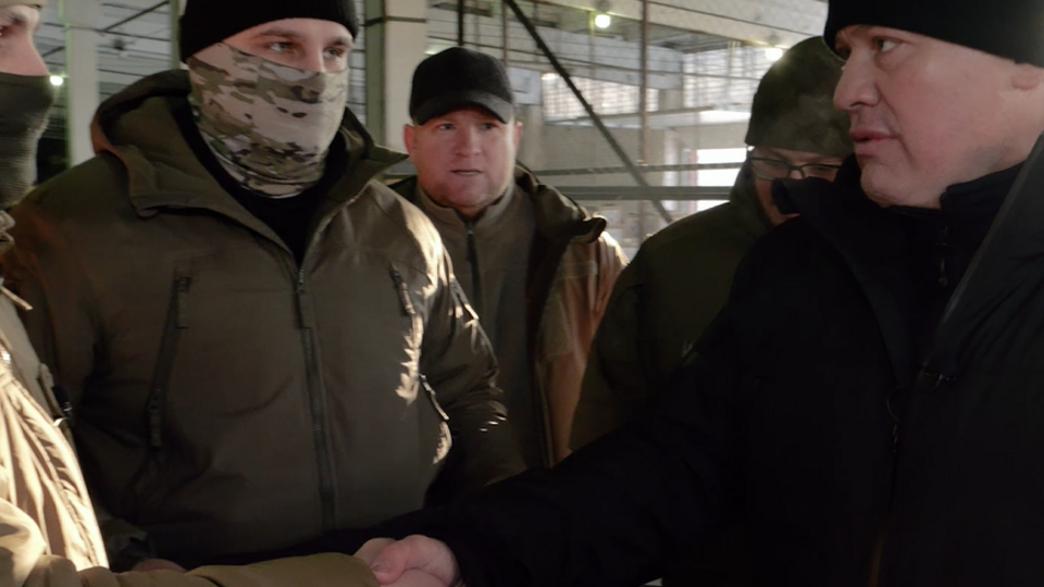 Волонтеры "Украинской команды" передали зарядные станции подразделению военной разведки