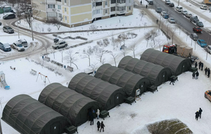 На Троещине развернули два палаточных городка