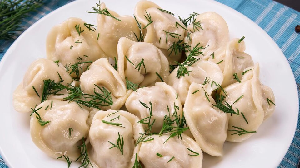 Перед замешиванием молоко нужно нагреть