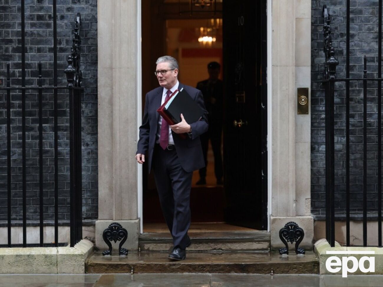 По данным американской разведки, Стармер и его сотрудники могут быть целью шпионажа со стороны Китая