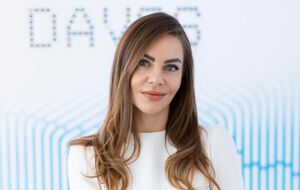 Куди не подивись – усюди "економіка страху й невизначеності". Хтось на ній дуже добре заробляє