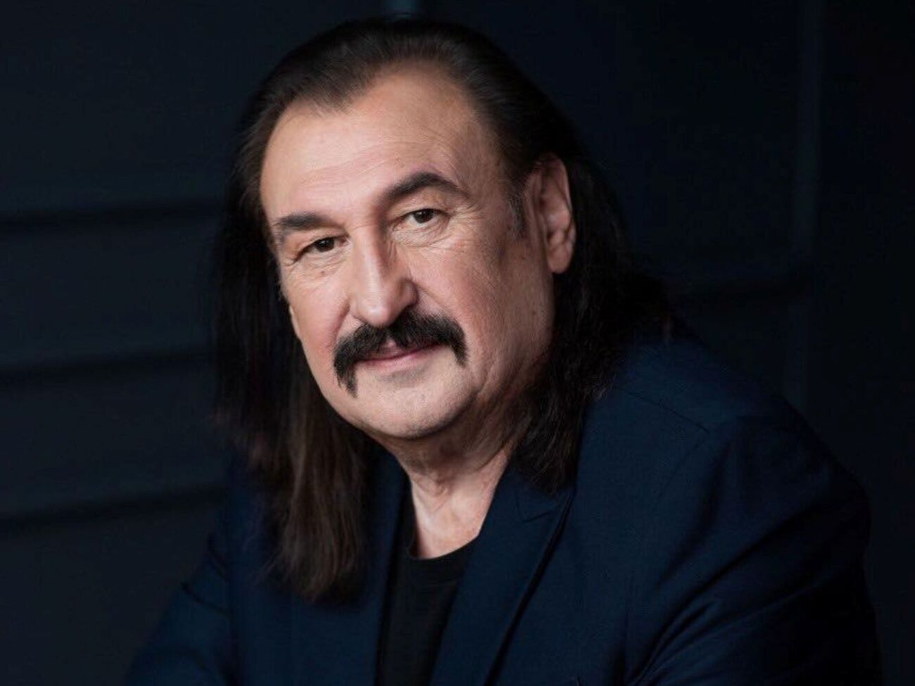 Гига завещал, чтобы его похоронили во Львове на Лычаковском кладбище. Его воля была исполнена