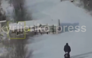 Росіяни FPV-дроном вбили 52-річну жінку, після чого атакували 54-річного чоловіка, інформують в ОГП