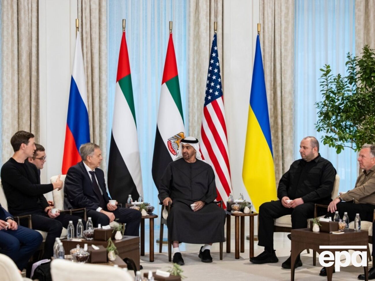 Следующий раунд трехсторонних переговоров должен состояться 1 февраля