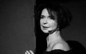 Плашенко народилася 29 грудня 1955 року у Львові