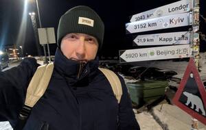 Угрозу со стороны России и США здесь воспринимают со скепсисом. Трамп просто не найдет этот остров на карте