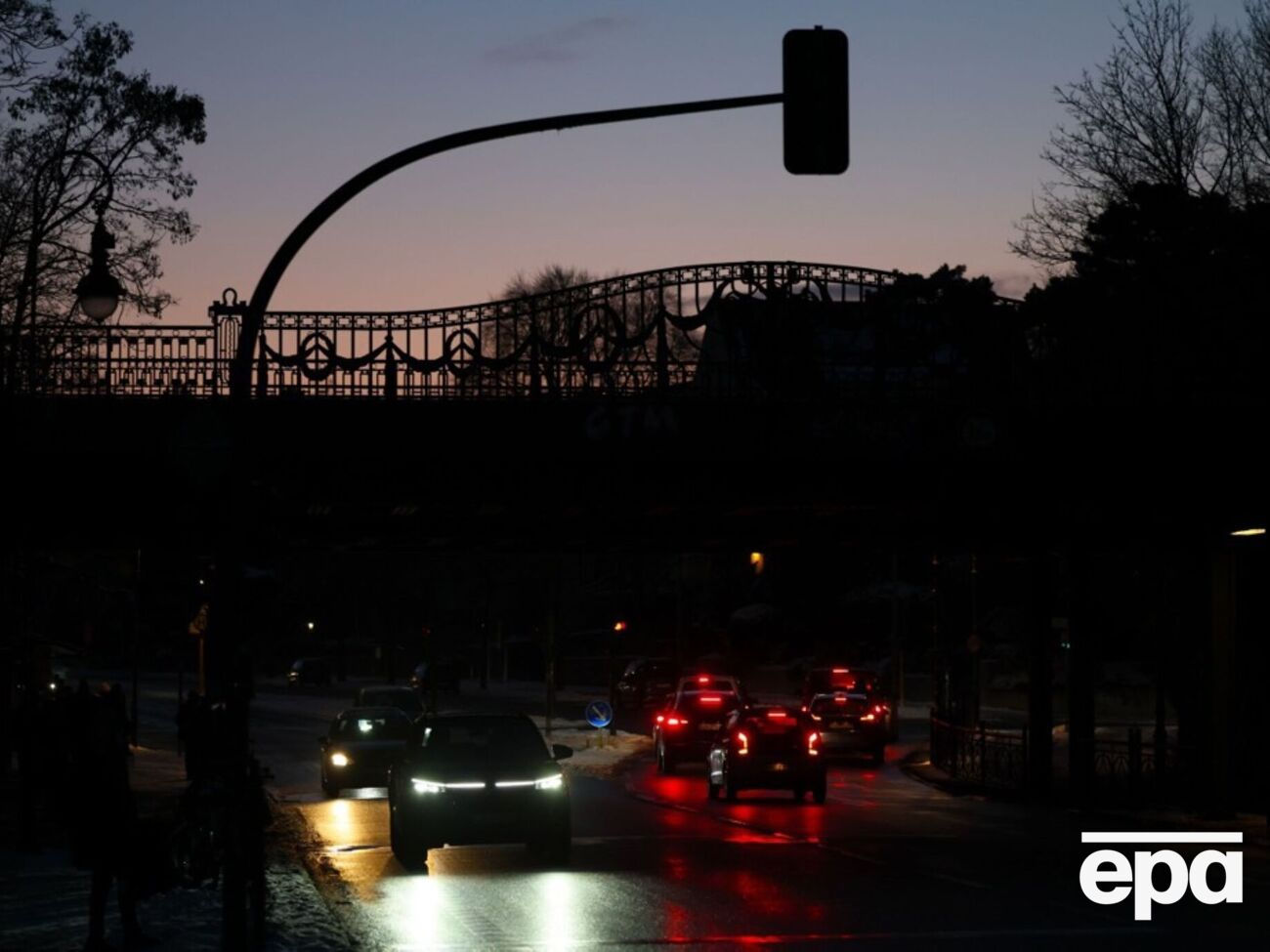 Владі Німеччини поки не вдалося знайти жодних слідів виконавців підпалу електромережі