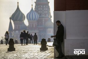 В перехваченном разговоре россияне обсуждают, что их доходов хватает только на питание и налоги