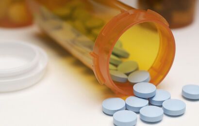 An official of the State Medicines Service reported the attempted bribery to law enforcement authorities, Ukrainian News wrote
