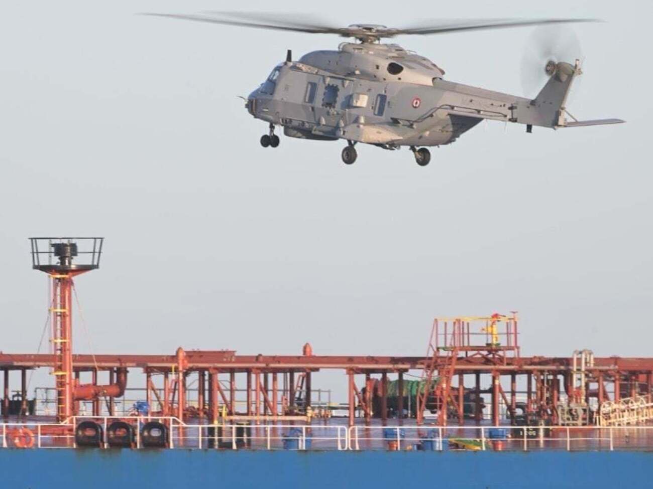 ВМС Франції у Середземному морі піднялися на борт нафтового танкера Grinch 22 січня